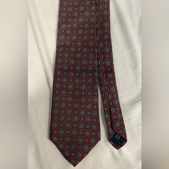 Lord & Taylor Kensington Collection - Picture 2 of 3